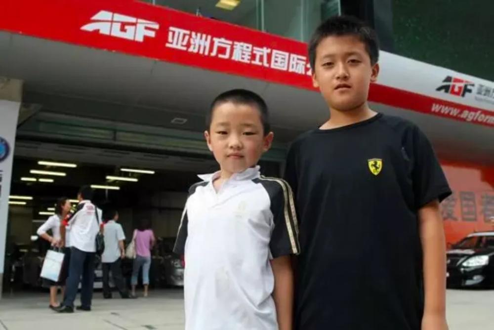 中国历史首位F1正式车手，是位22岁的上海少年